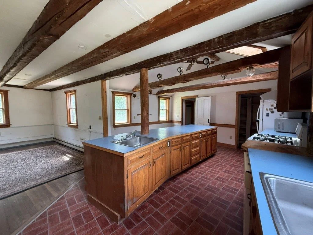 Photo of 446 Walker Brook