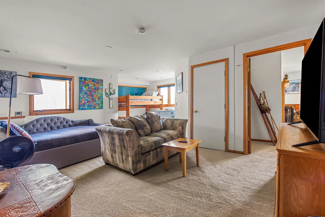 Photo of 109 Mountainside