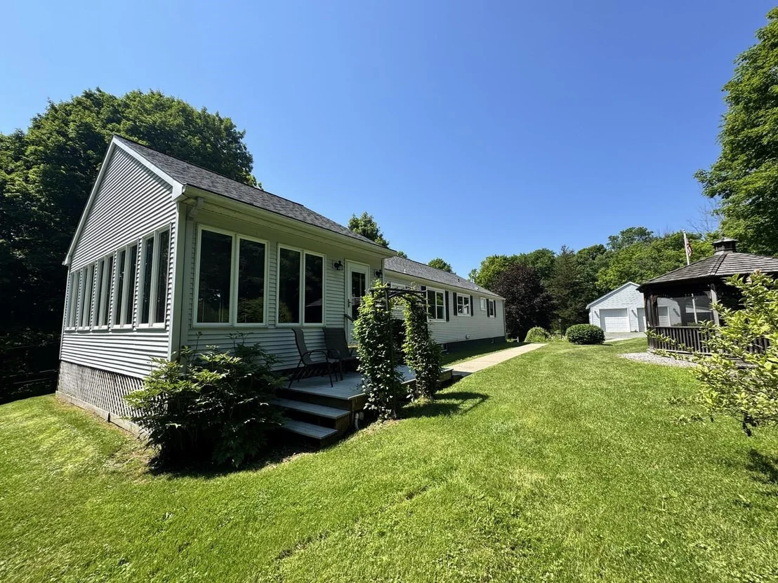 Photo of 240 Jericho