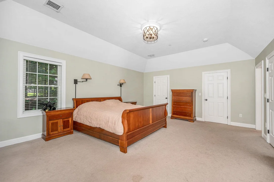 Photo of 7 Oak Ridge