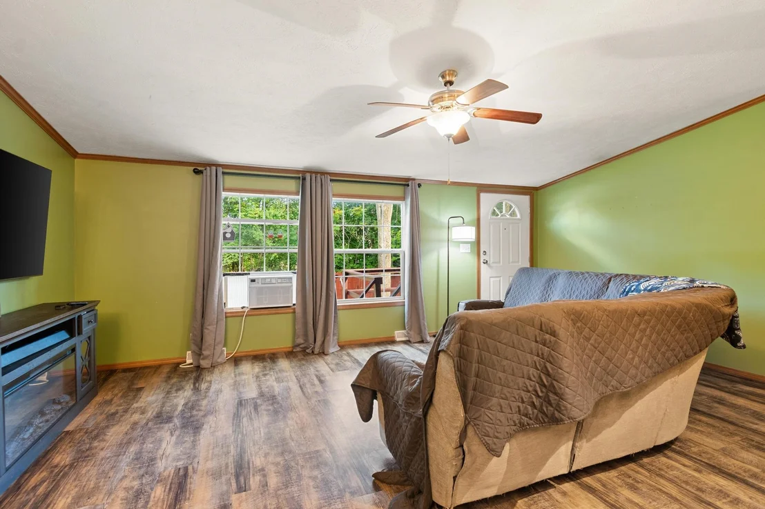 Photo of 1700 Highgate