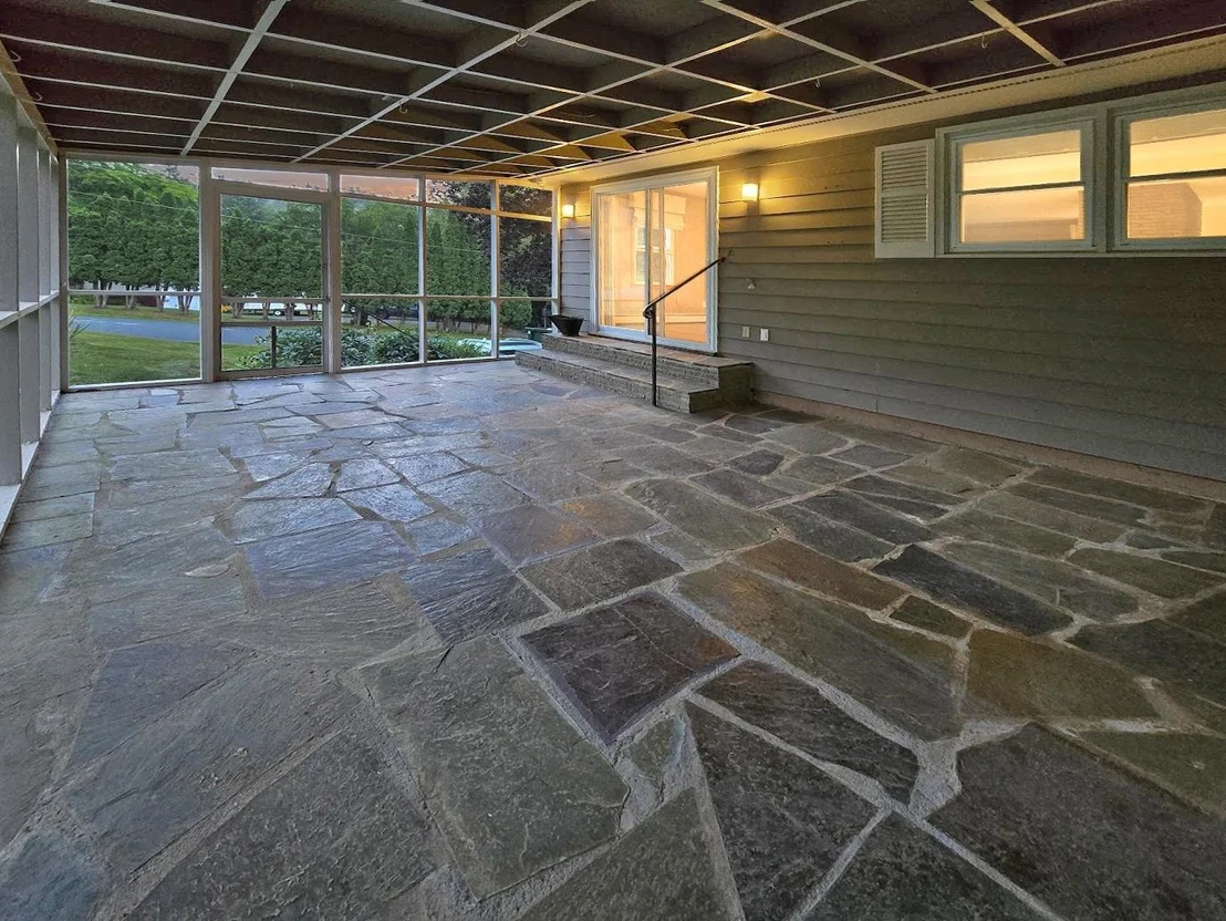Photo of 6 Juniper Hill