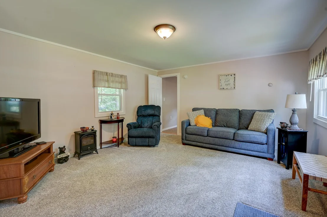 Photo of 93 Eagle Ledge
