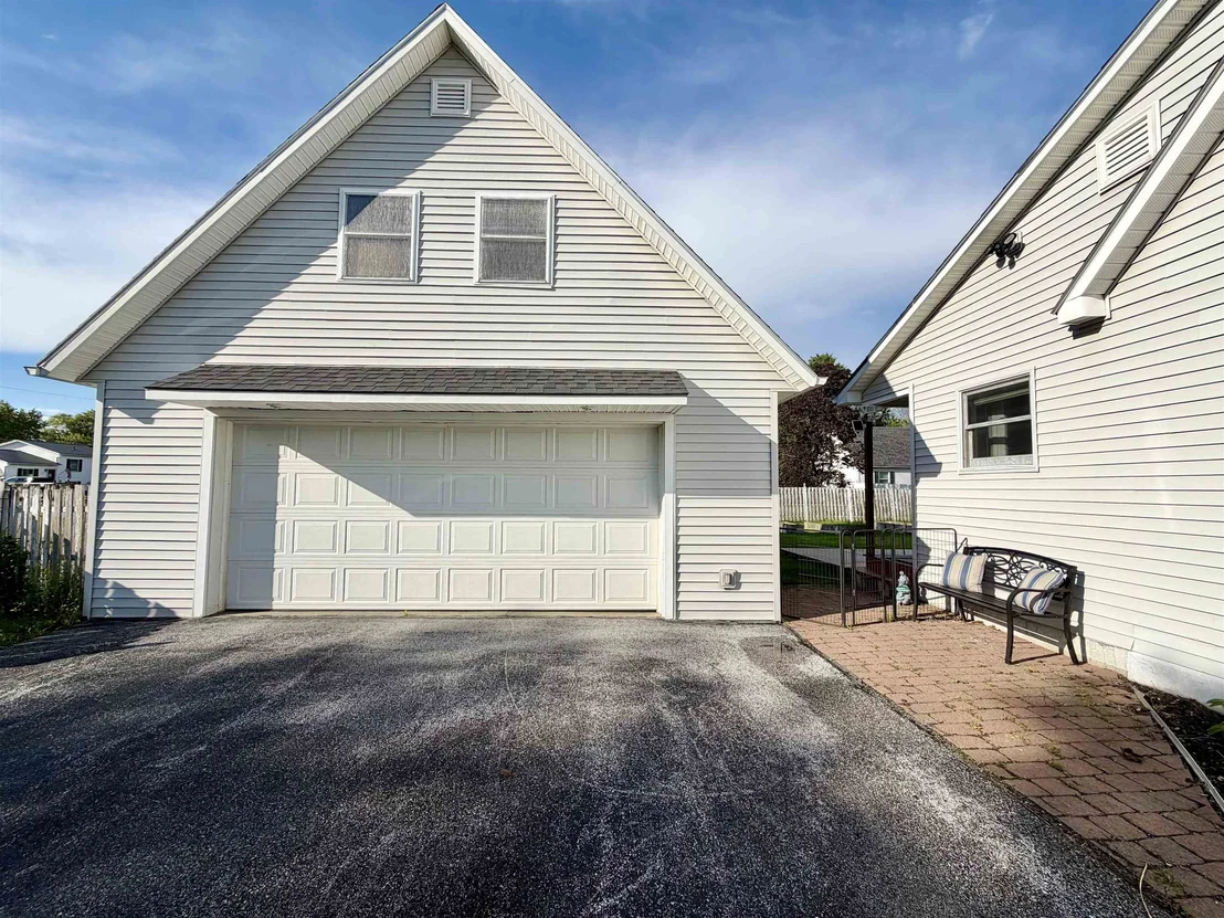 Photo of 23 Guyette