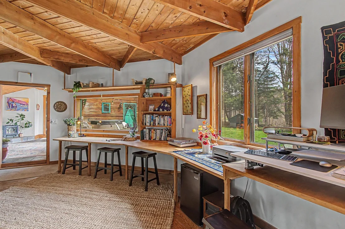 Photo of 2212 Symonds Mill