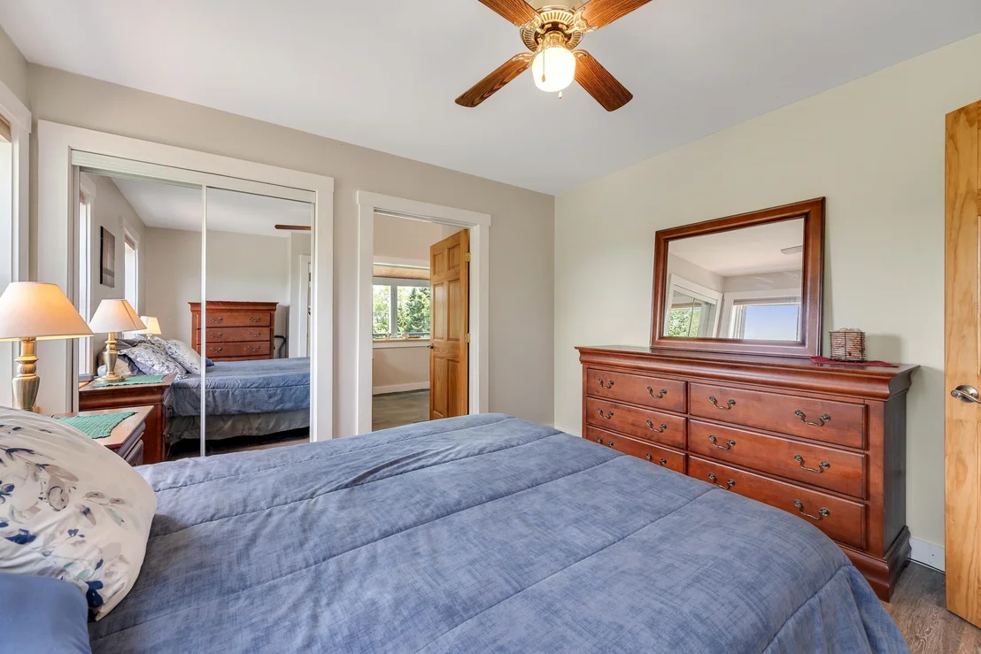 Photo of 1012 Hallstrom