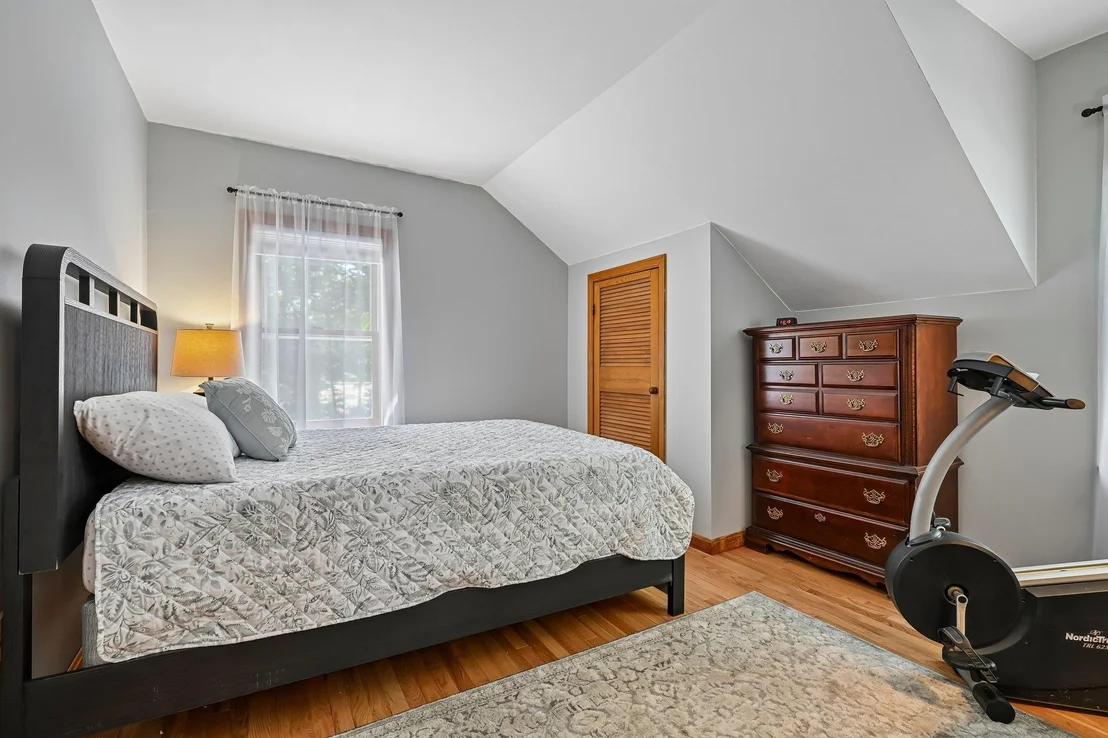 Photo of 76 Holts Point