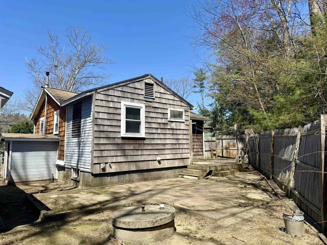 Photo of 40 Riverside