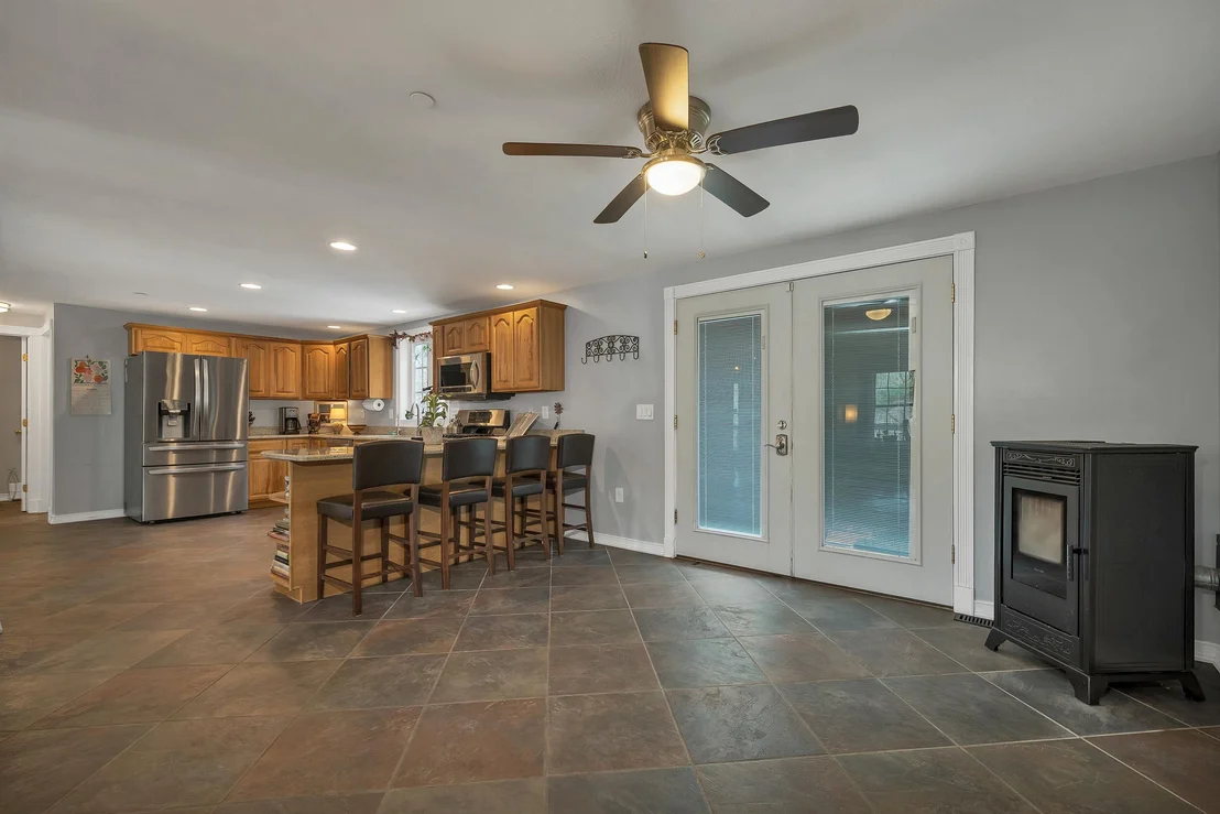 Photo of 71 Auburn
