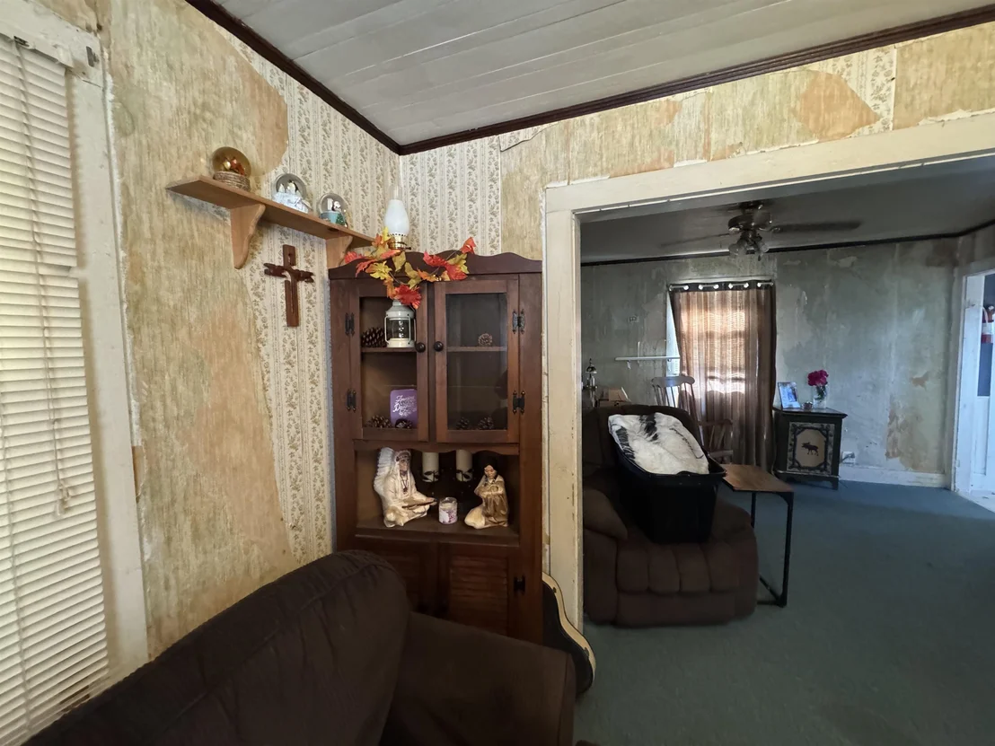 Photo of 166 Perley
