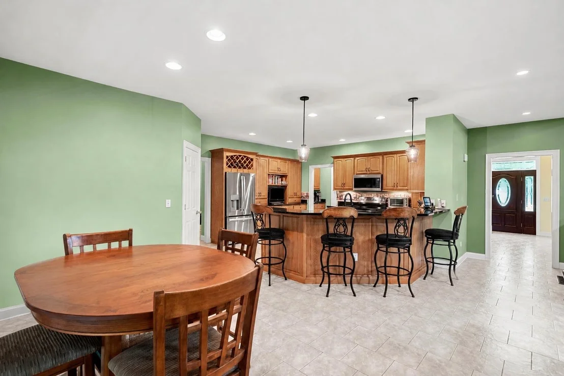 Photo of 6 Evergreen