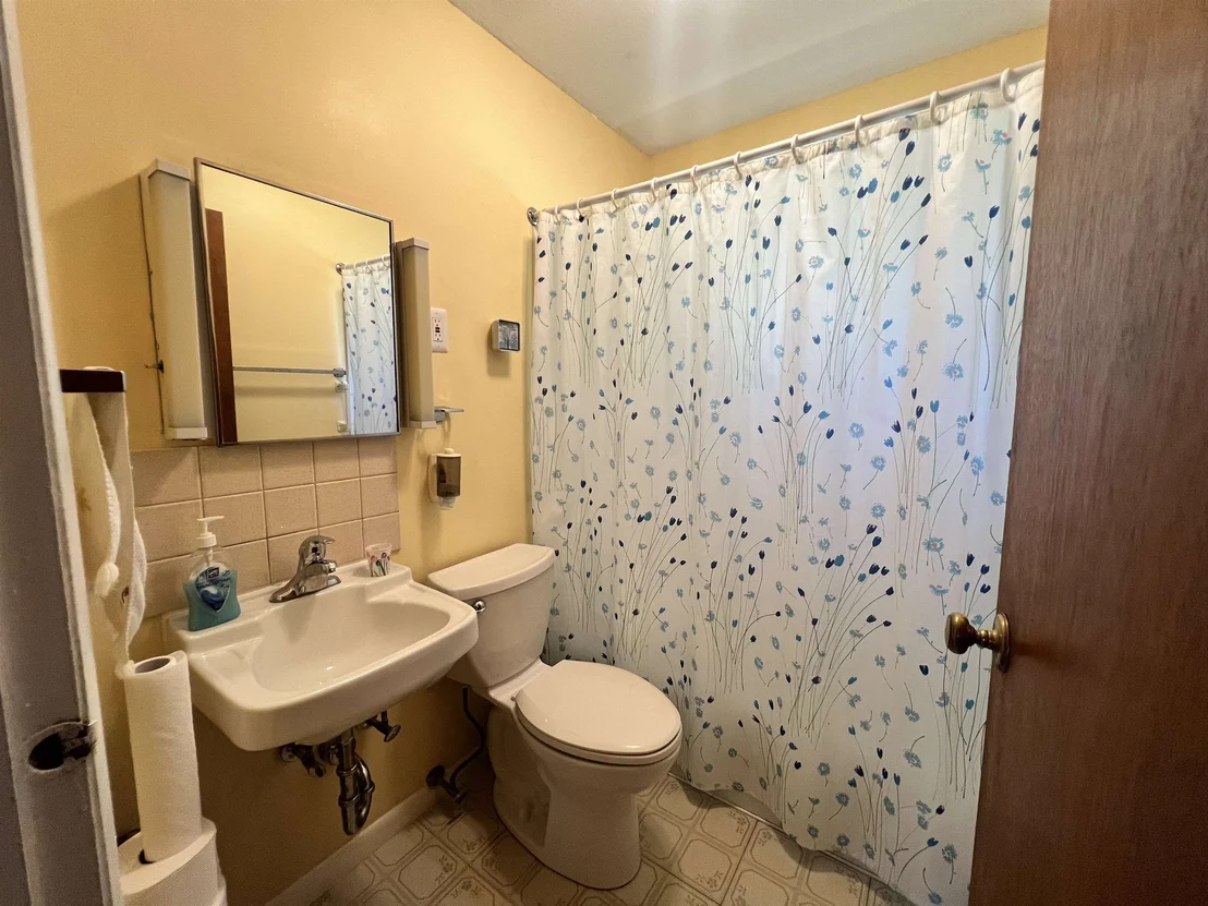 Photo of 140 Dorr