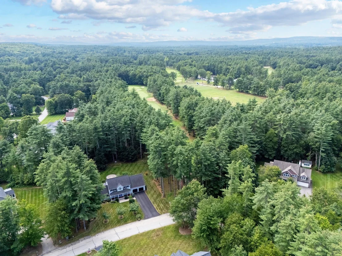 Photo of 4 Taconic