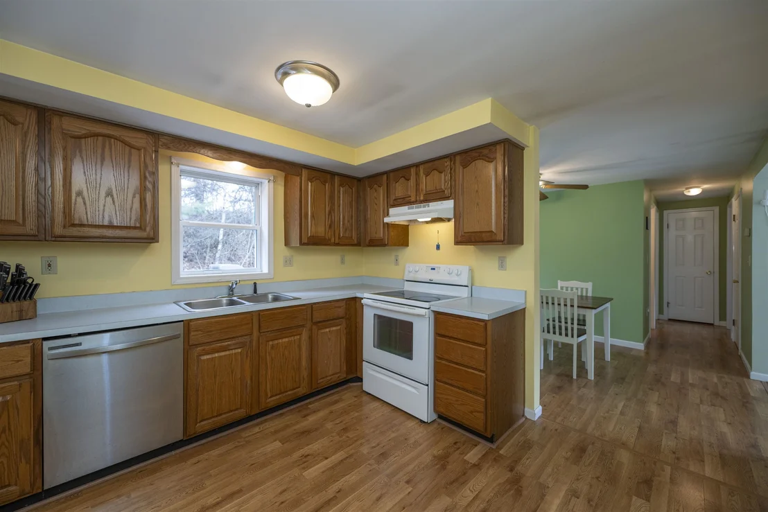 Photo of 401 Colonial