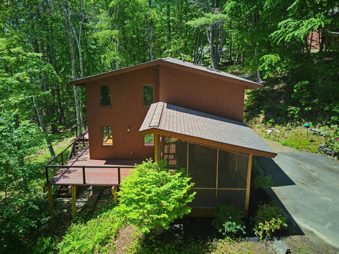 Photo of 18 Treehouse