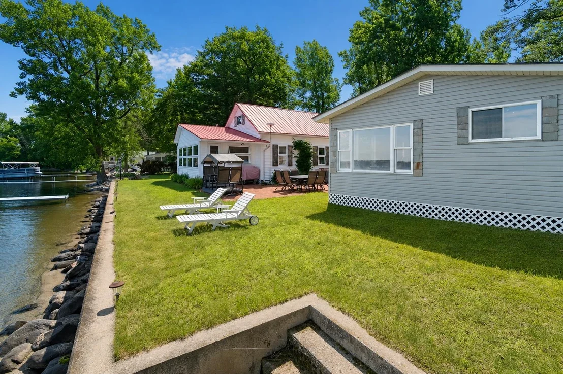 Photo of 43 Sandy Point