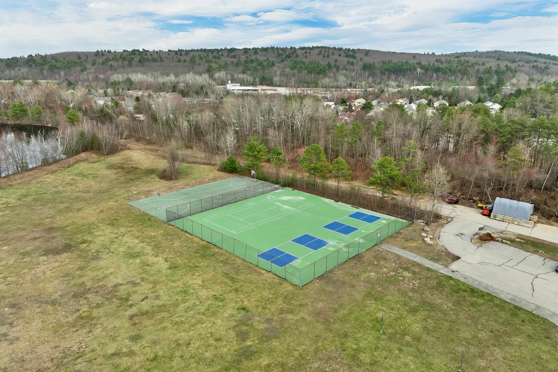 Photo of Unit 104 at 1465 Hooksett