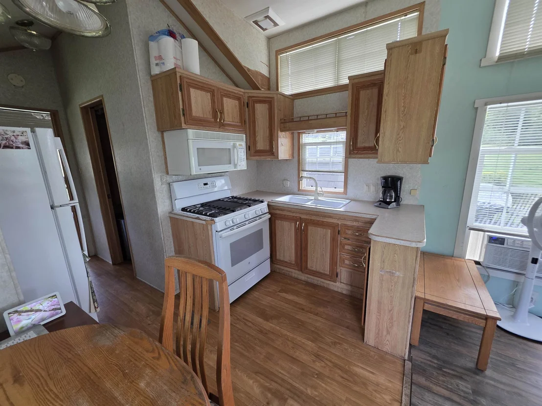 Photo of 752 Cook