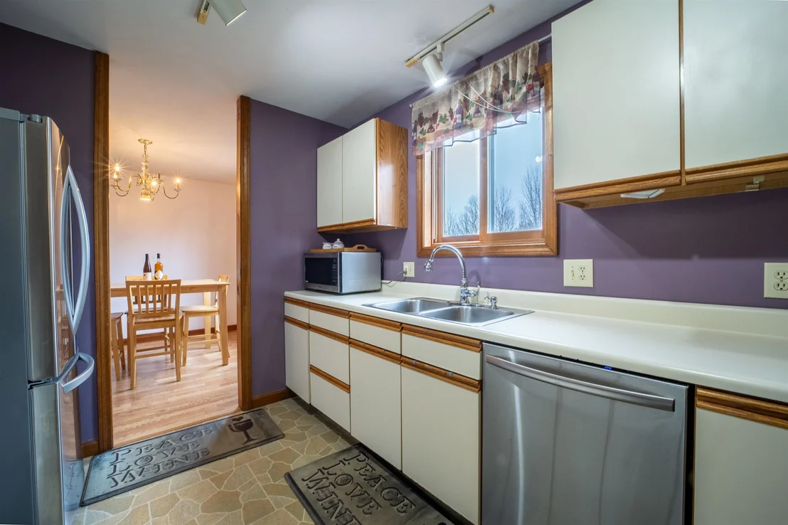 Photo of 450 Upper Birch