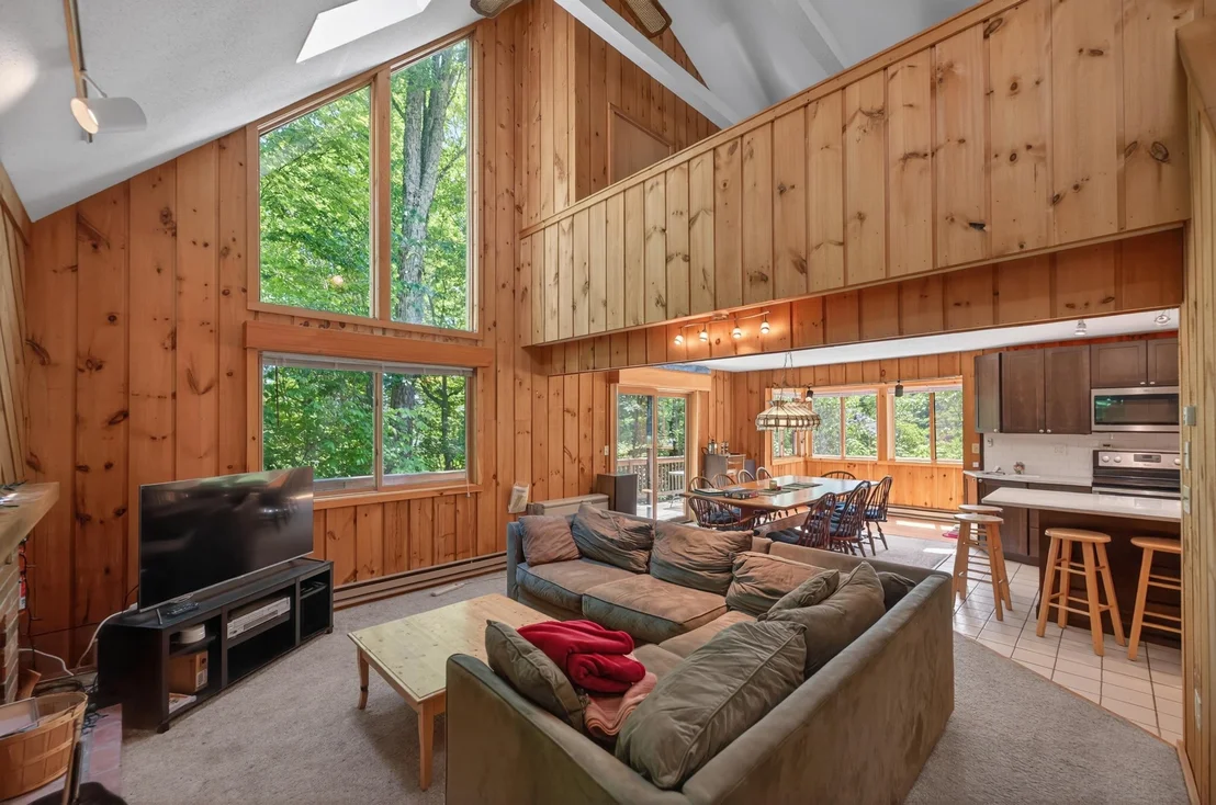 Photo of 36 Bears Den