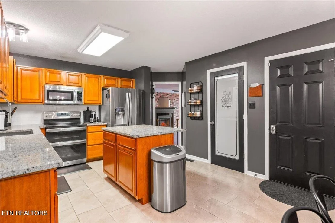 Photo of 6101 Starflower Lane