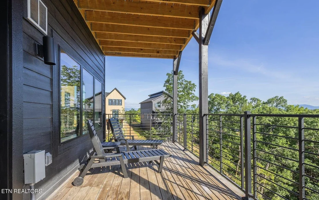 Photo of 409 Compass Point Way