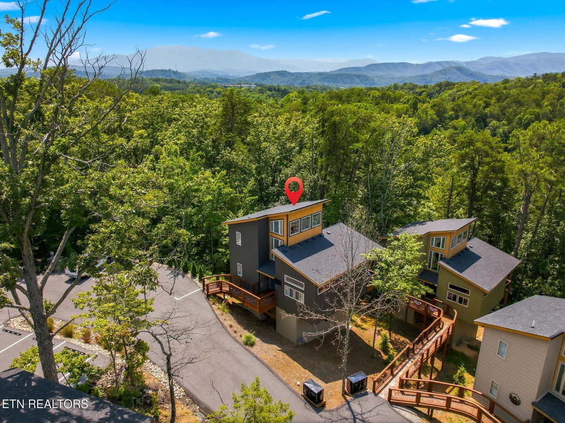 Photo of Unit UNIT4 at 2385 Forge Hideaway Loop
