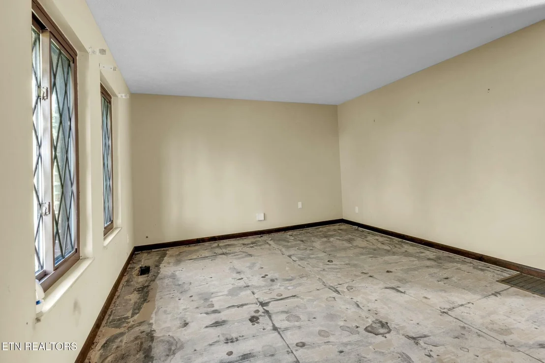 Photo of 2137 Highview Drive