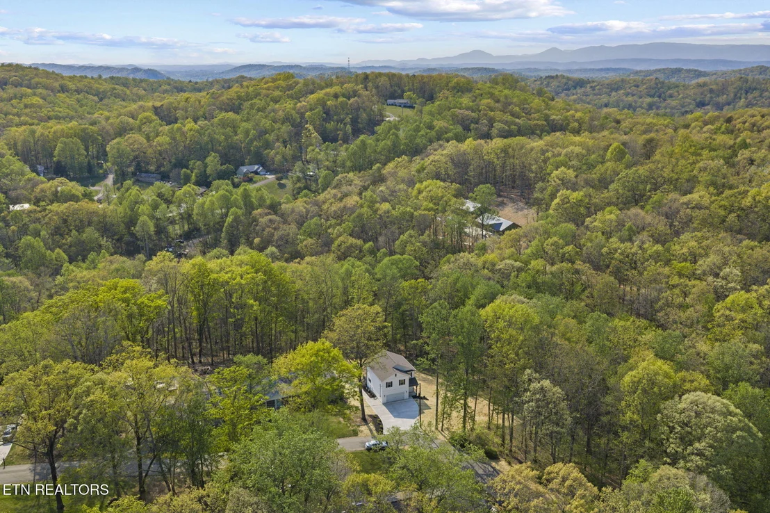 Photo of 159 Edgewood Heights Ln