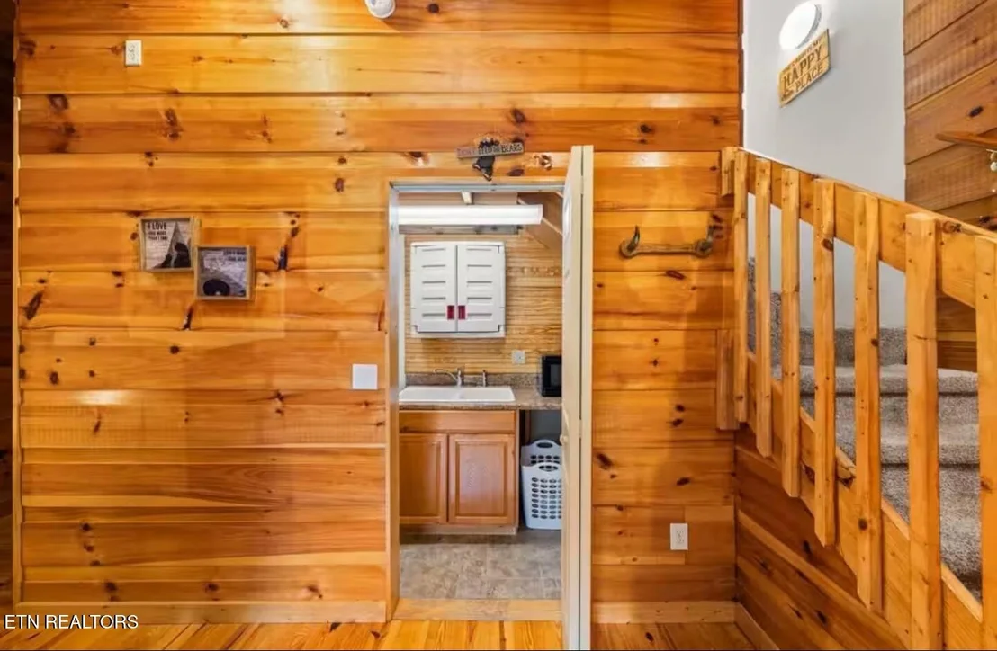 Photo of 517 Hideaway Ridge Circle