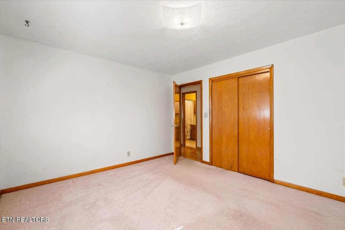 Photo of 154 E Wolf Valley Rd