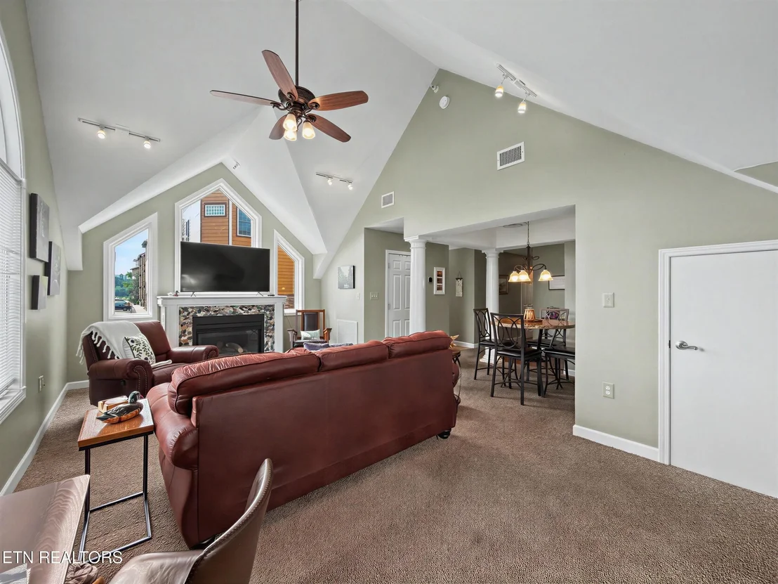 Photo of Unit UNITB301 at 609 River Place Way