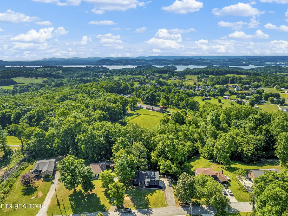 Photo of 915 Ronald Drive