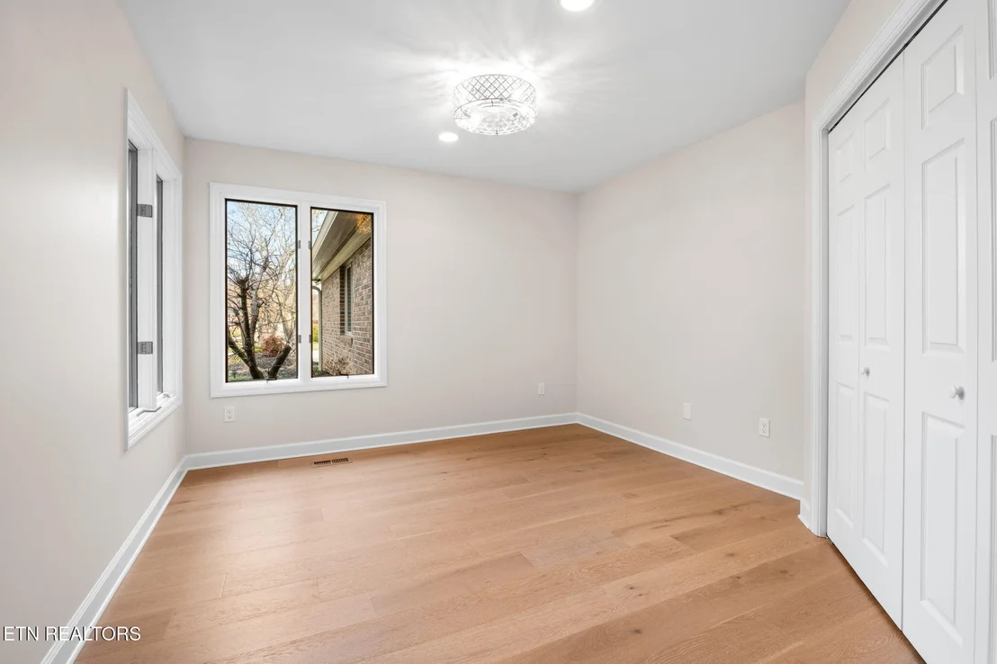 Photo of 452 Mariner Point Drive