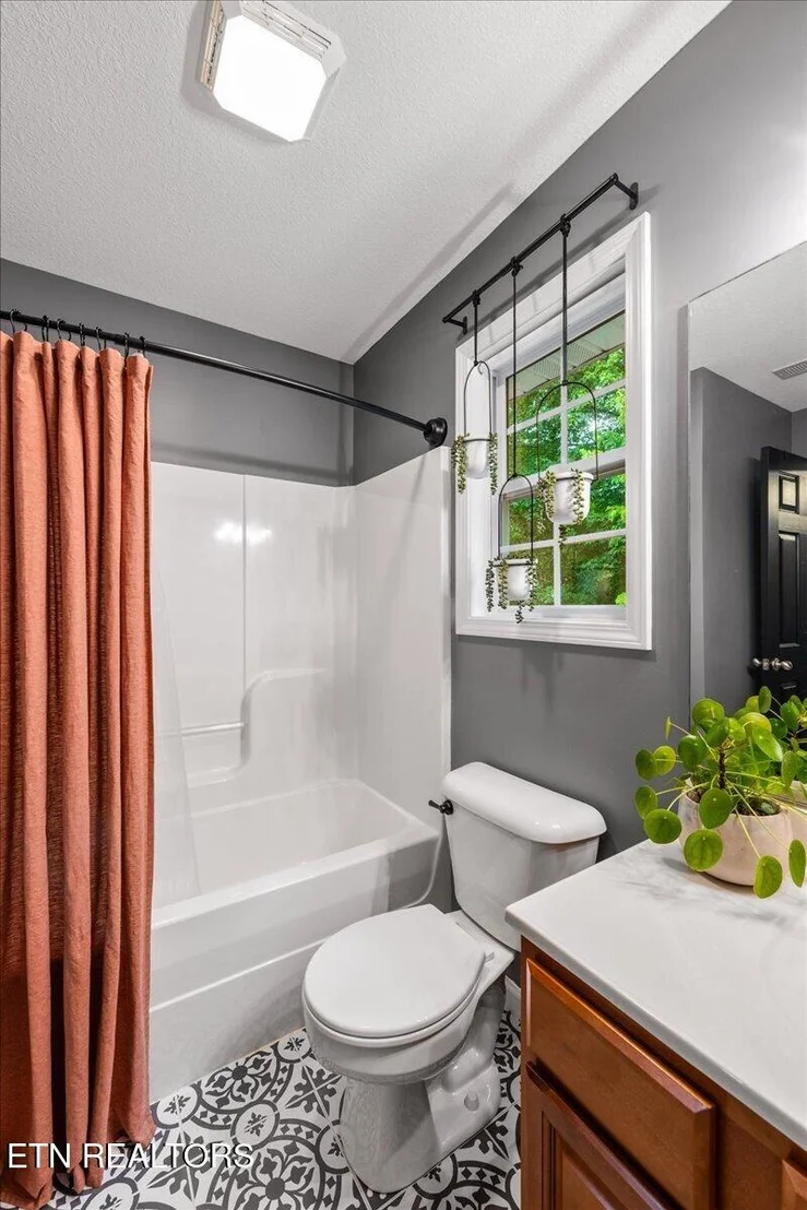 Photo of 6101 Starflower Lane