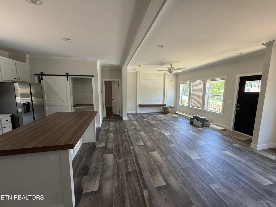Photo of 705 Robin Drive
