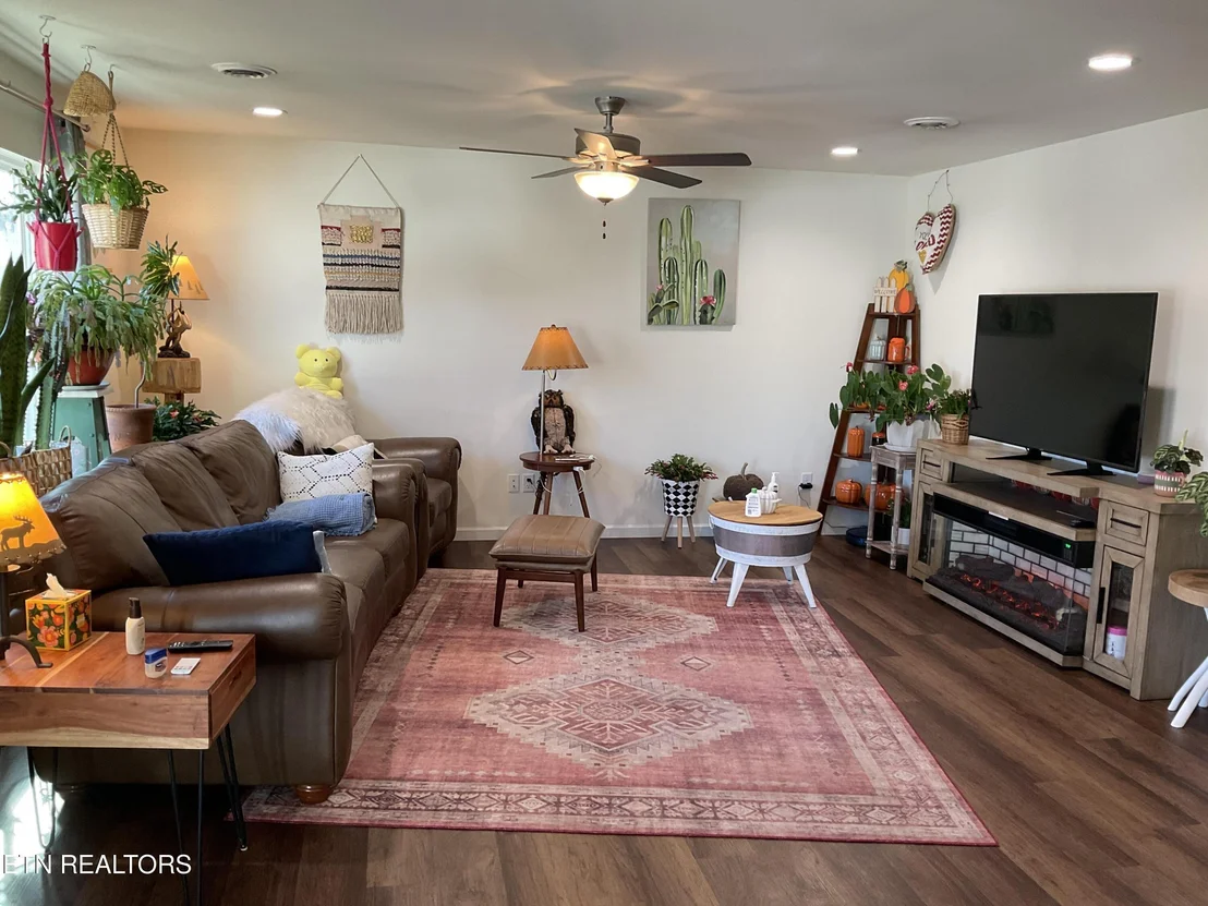 Photo of 1055 Evan Court