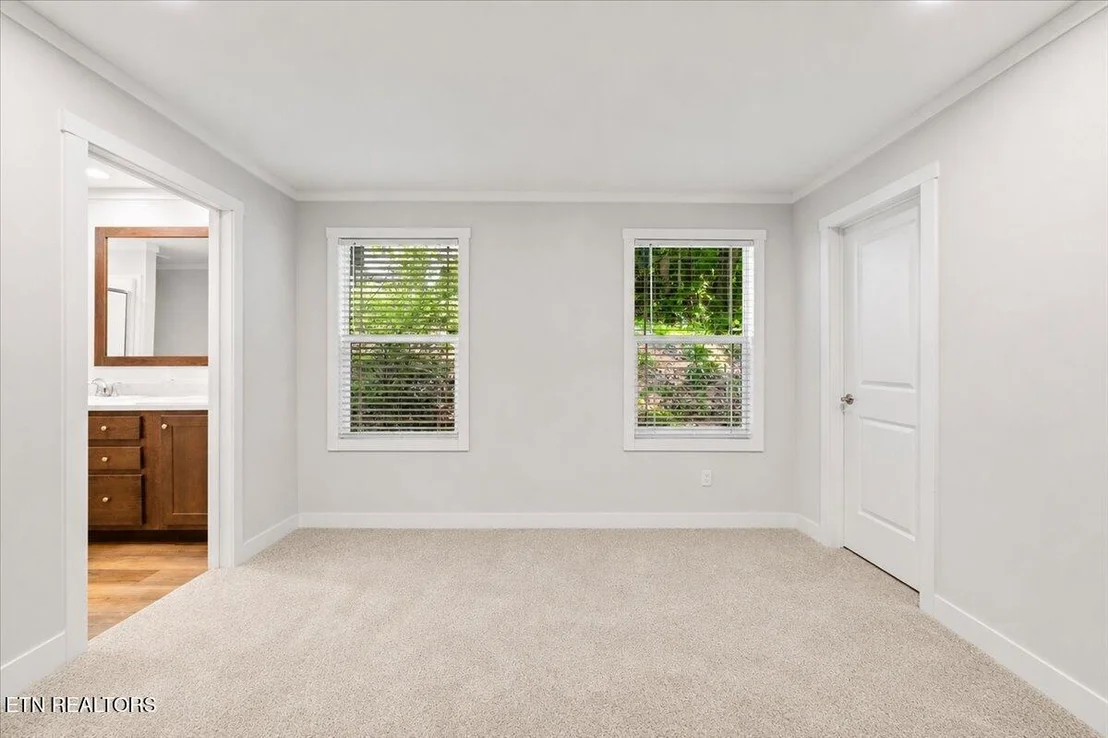 Photo of 264 Rain Valley Rd
