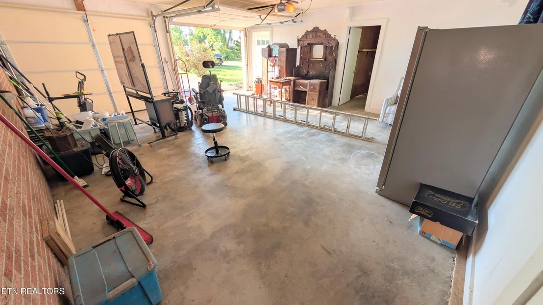 Photo of 821 Commanche Drive
