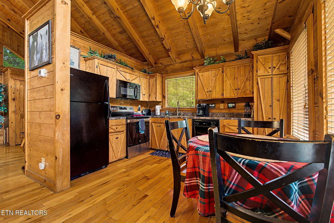 Photo of 3022 Hatcher Mtn Rd