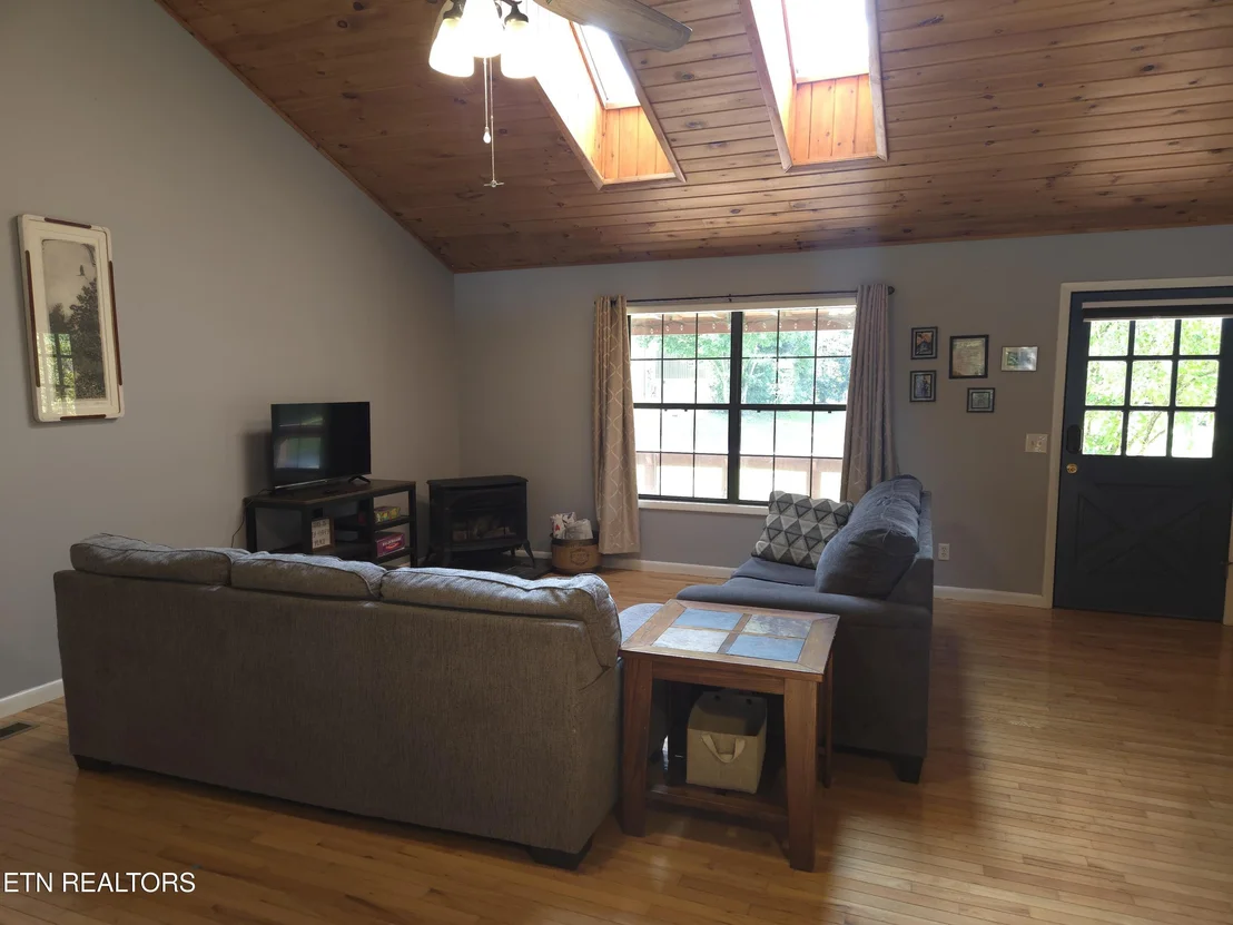 Photo of 134 Laurel Tr