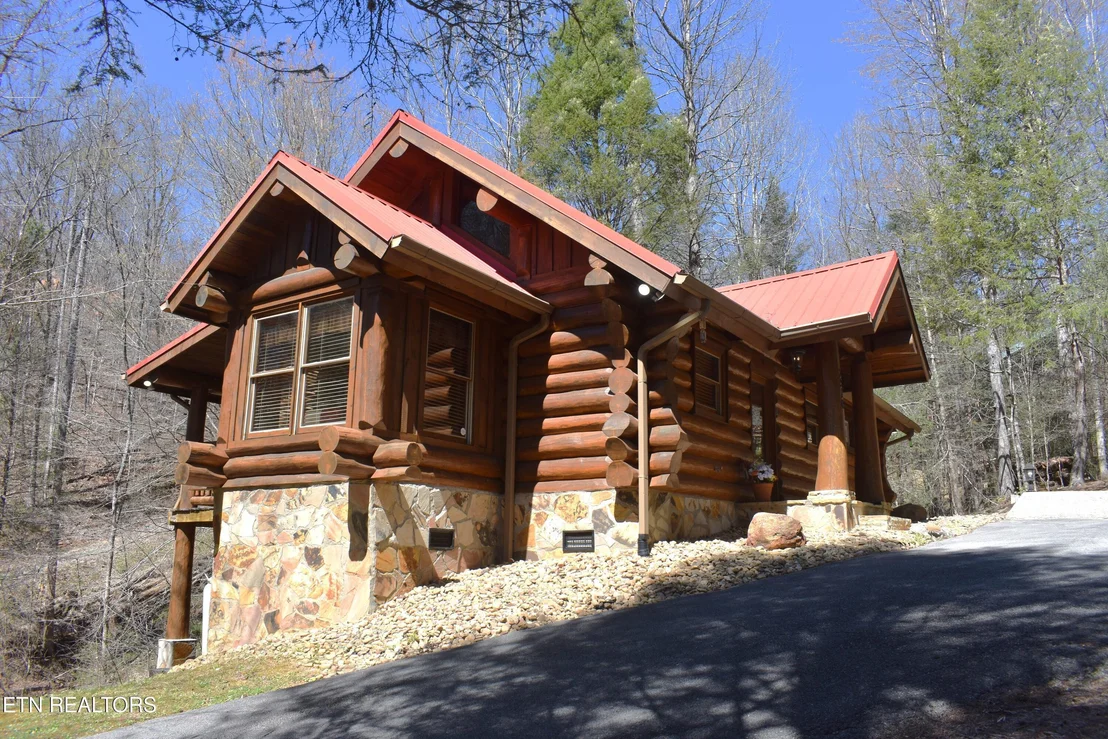 Photo of 2910 Piney Ridge Way