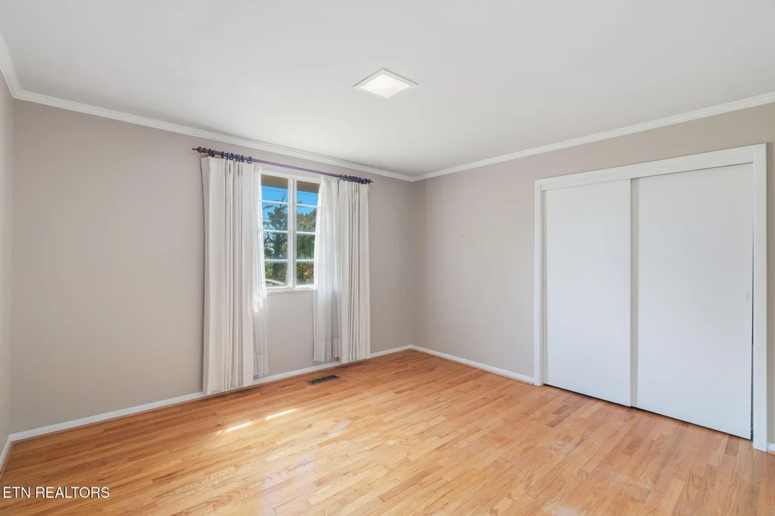 Photo of 220 Sutton Lane
