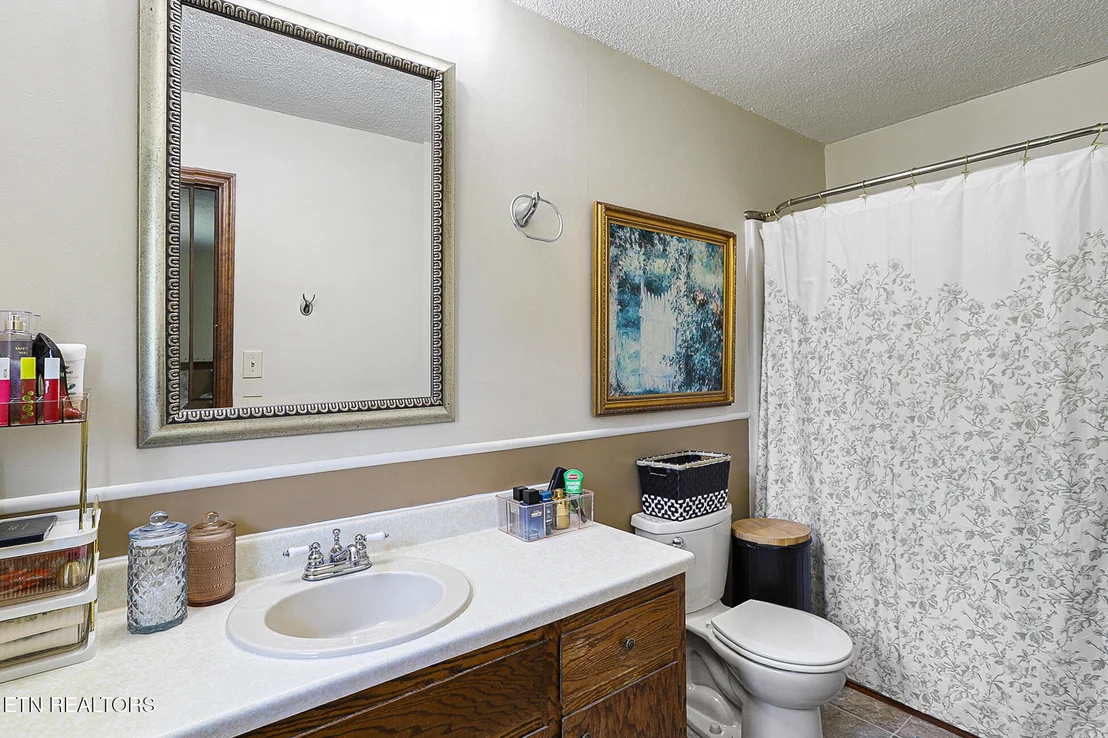 Photo of 146 Vanderview Drive