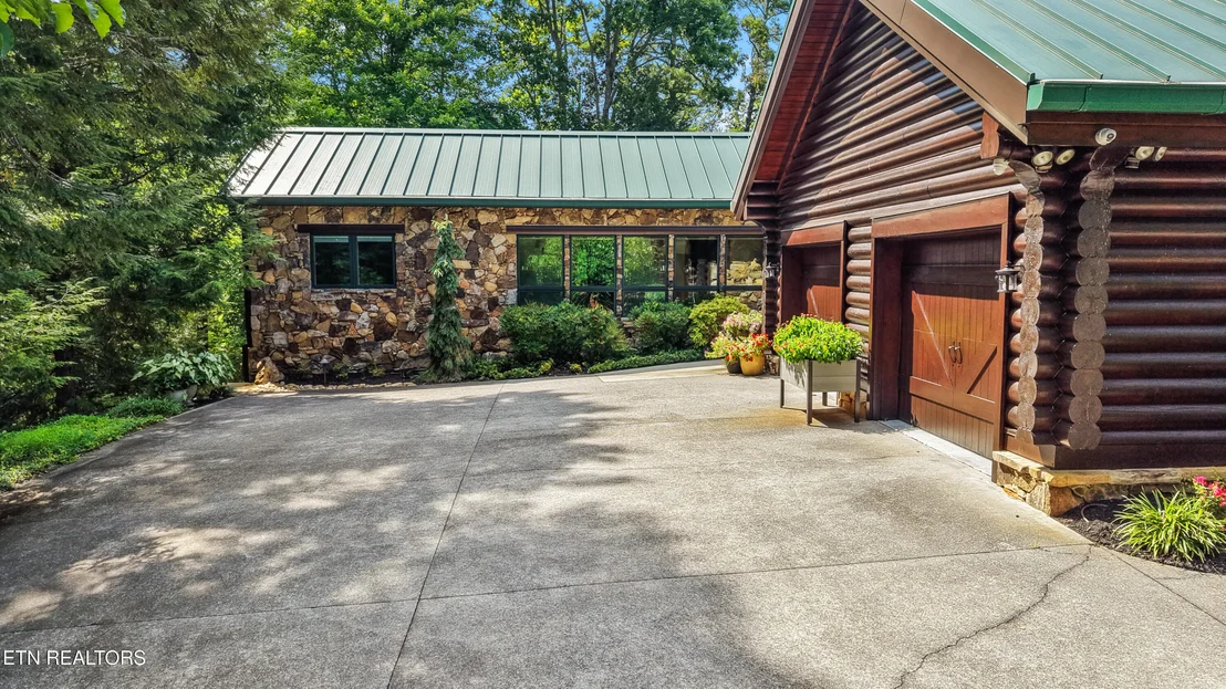 Photo of 524 Laurel Rd