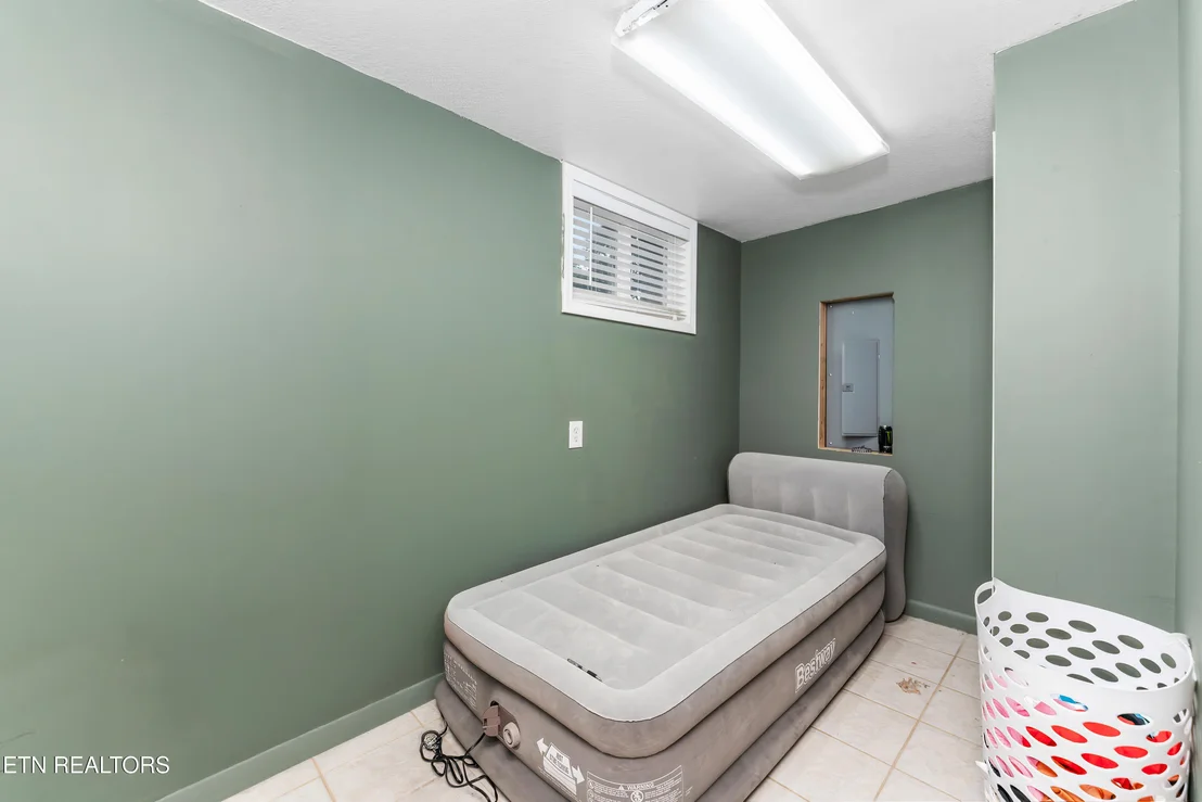 Photo of 561 Robinson Drive