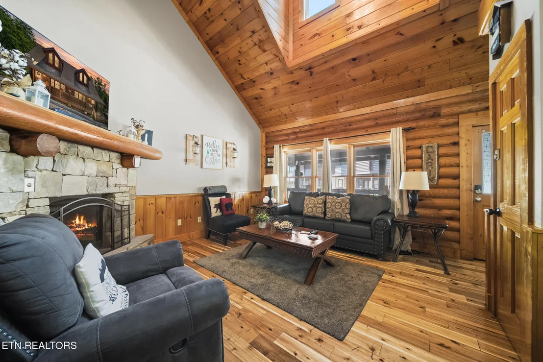 Photo of 350 Big Bear Way