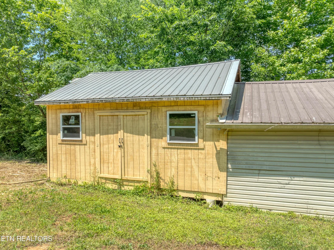 Photo of 400 Slack Rd