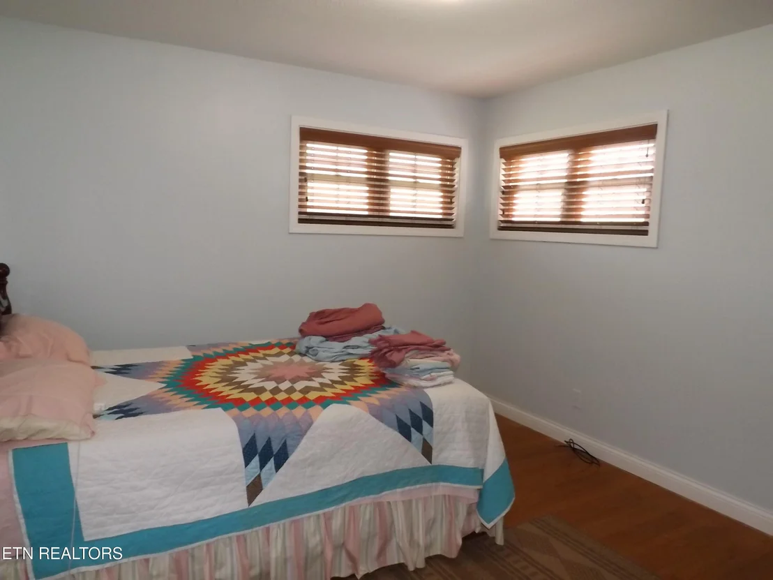 Photo of 829 Bristol Rd