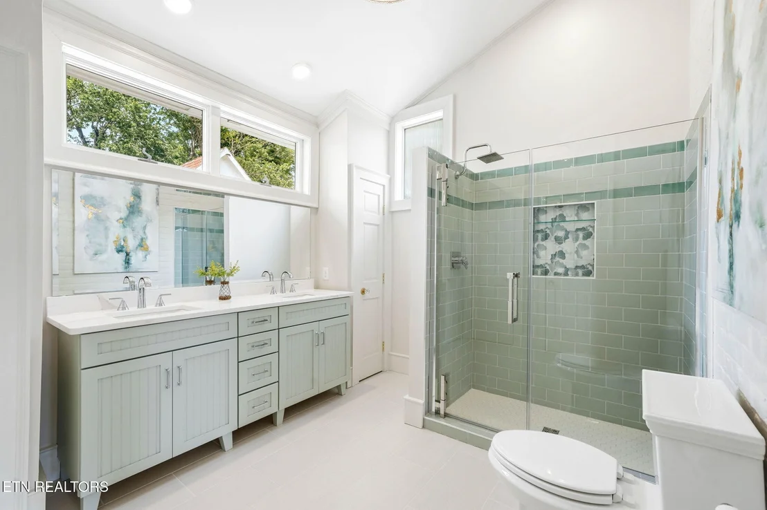 Photo of 240 Maplehurst Lane